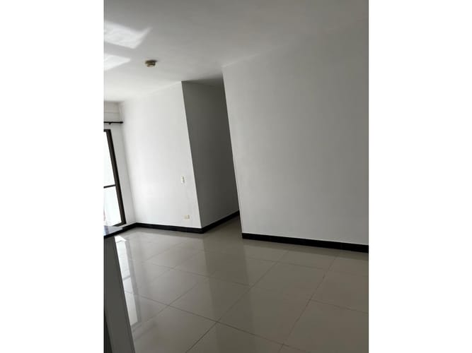 Apartamento de 3 alcobas en arriendo en Niquia, Bello, 71 m² · foto 2 de 12