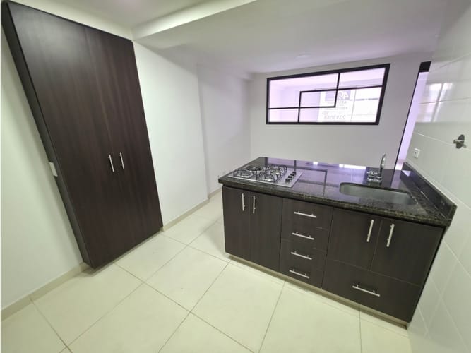 Apartaestudio en arriendo en Bombona No.1, Medellín, 35 m² · foto 2 de 12