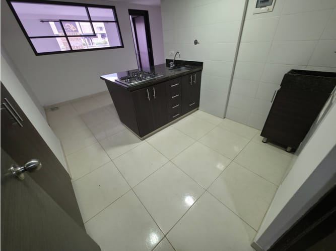 Apartaestudio en arriendo en Bombona No.1, Medellín, 35 m² · foto 3 de 12