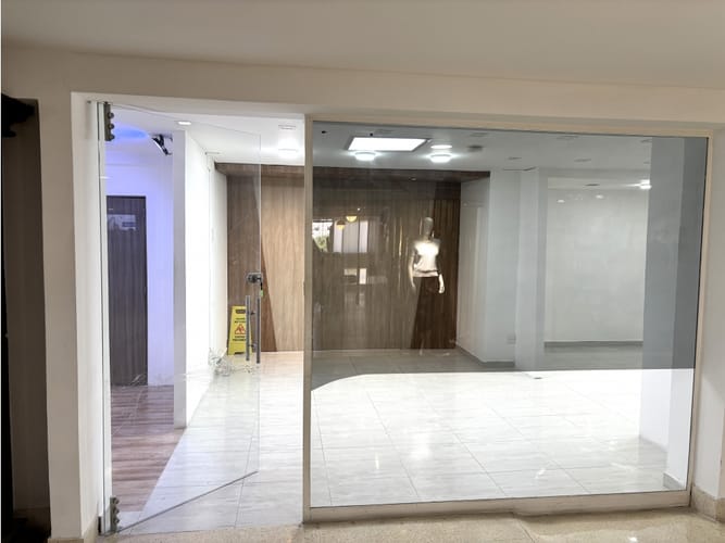 Local en arriendo en Estadio, Medellín, 55 m² · foto 2 de 7