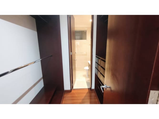 Apartamento en arriendo en Chico Norte, Bogotá, 94 m² · foto 8 de 14