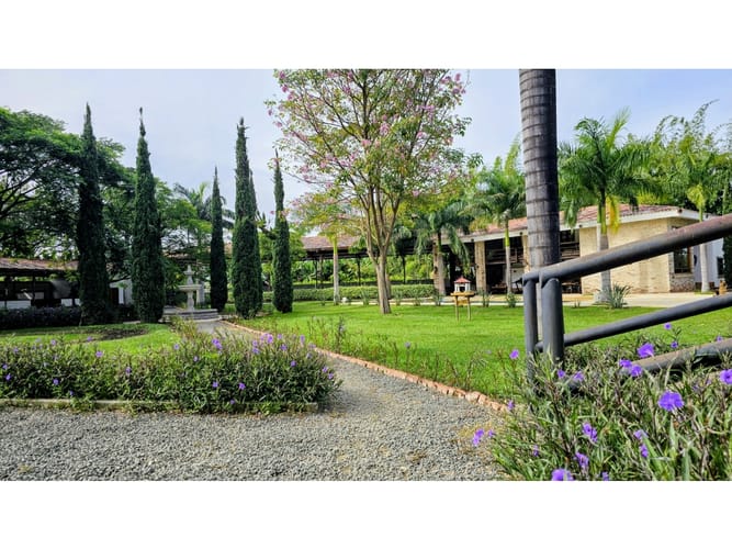 Casa de 5 alcobas en venta en Rozo, Palmira, 2000 m² · foto 4 de 24