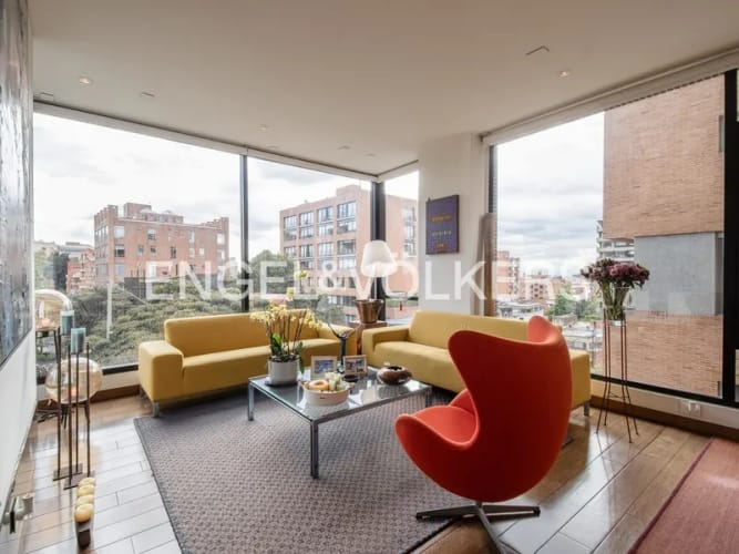 Apartamento de 3 alcobas en venta en La Cabrera, Bogotá, 176 m² · foto 3 de 18
