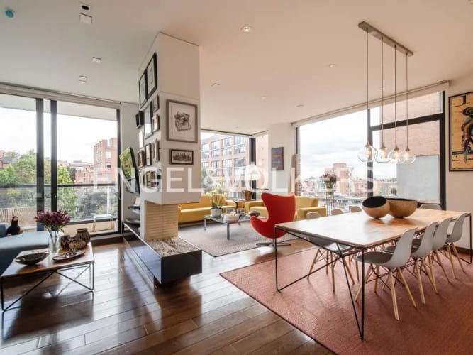 Apartamento de 3 alcobas en venta en La Cabrera, Bogotá, 176 m² · foto 2 de 18