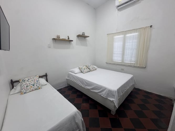 Casa de 4 alcobas en venta en Crespo, Cartagena, 230 m² · foto 6 de 12