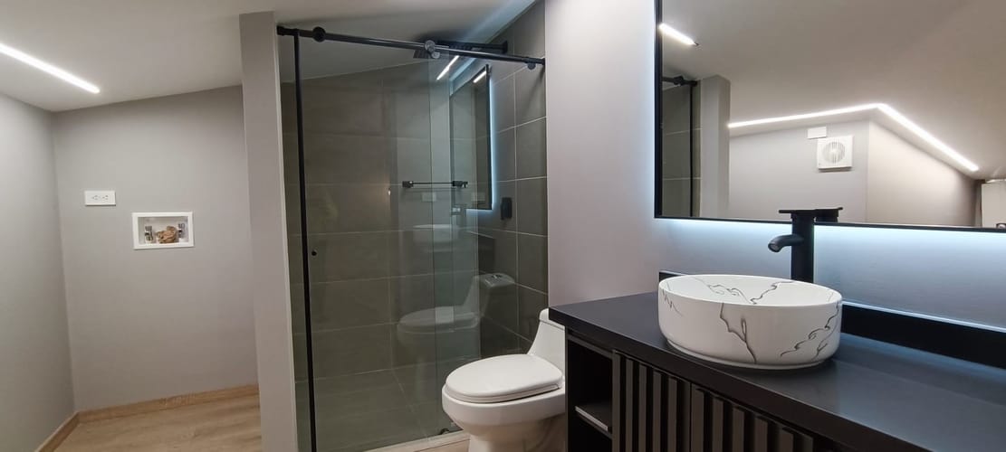 Apartamento de 1 alcoba en venta en Santa Barbara, Bogotá, 52 m² · foto 12 de 13