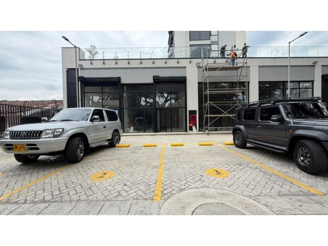 Local en arriendo en Cuarto De Legua - Guadalupe, Cali, 55 m² · foto 2 de 6