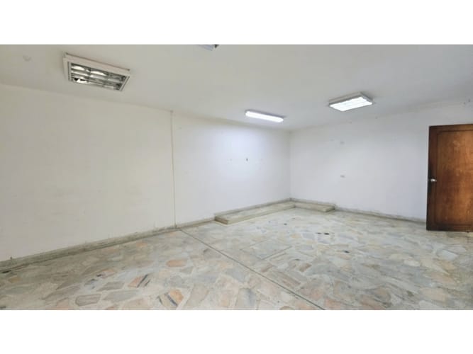 Casa de 8 alcobas en venta en Tequendama, Cali, 600 m² · foto 2 de 21