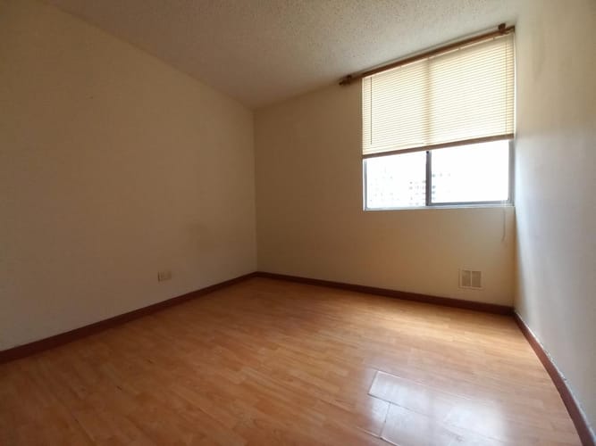 Apartamento de 3 alcobas en venta en San Antonio Norte, Bogotá, 71 m² · foto 16 de 24