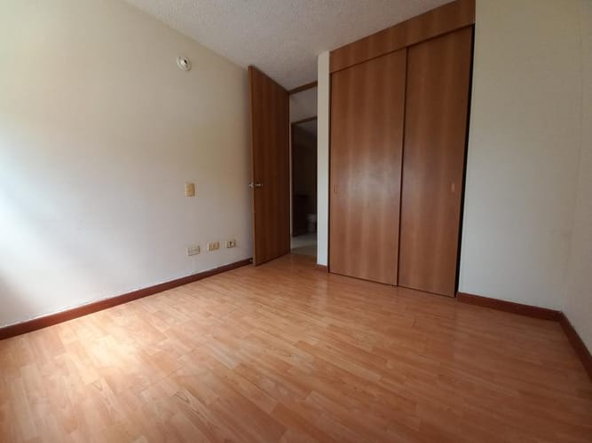 Apartamento de 3 alcobas en venta en San Antonio Norte, Bogotá, 71 m² · foto 17 de 24