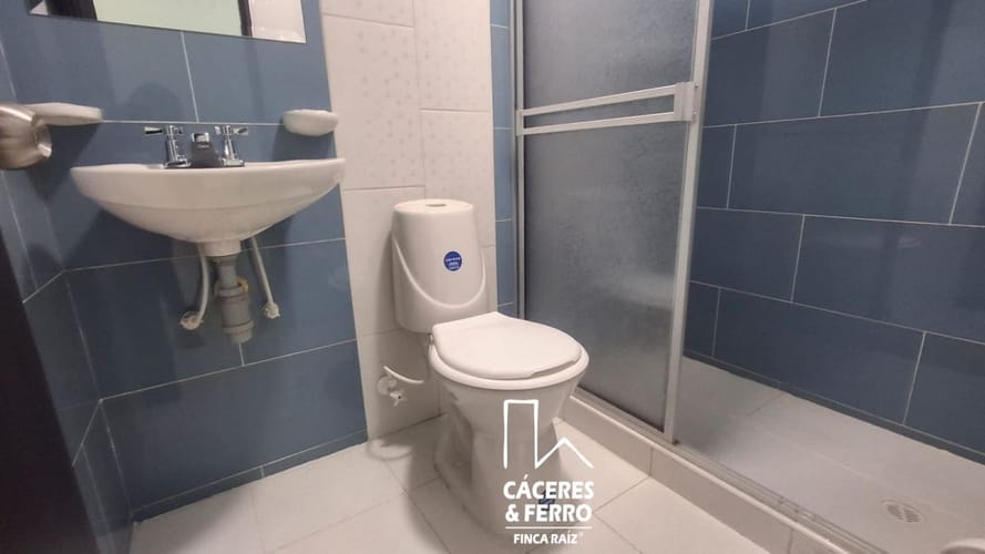 Casa de 12 alcobas en venta en Engativá, Bogotá, 340 m² · foto 6 de 24