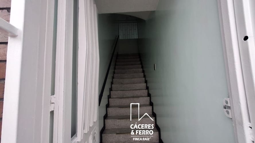 Casa de 12 alcobas en venta en Engativá, Bogotá, 340 m² · foto 13 de 24