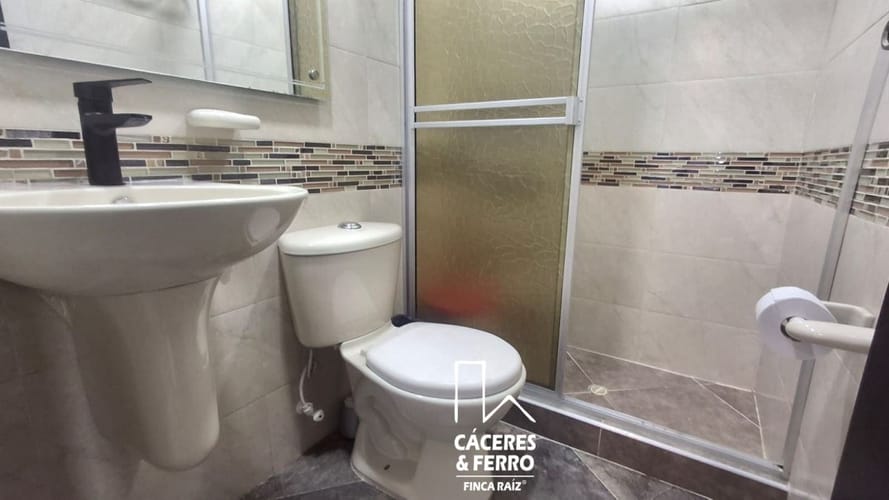 Casa de 12 alcobas en venta en Engativá, Bogotá, 340 m² · foto 19 de 24