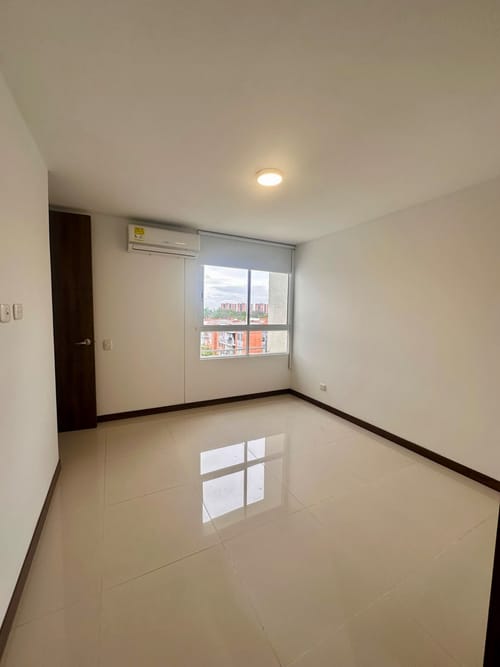 Apartamento de 3 alcobas en arriendo en Bochalema, Cali, 100 m² · foto 3 de 14