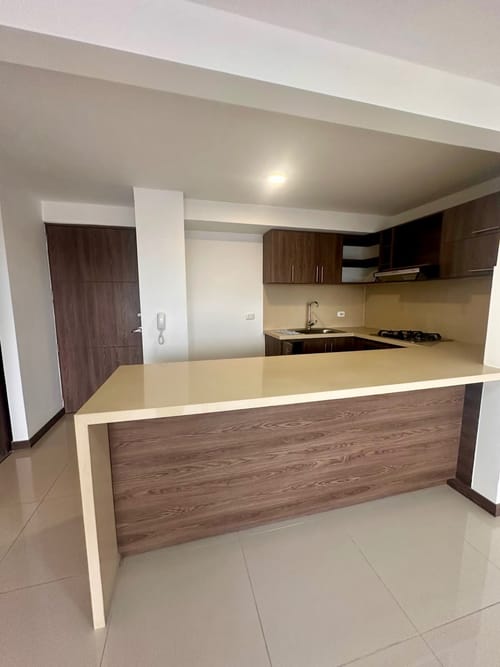 Apartamento de 3 alcobas en arriendo en Bochalema, Cali, 100 m² · foto 2 de 14