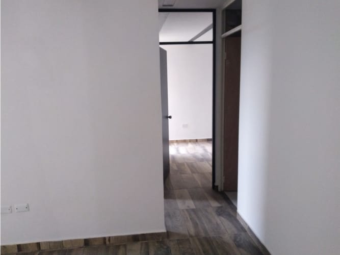 Apartamento de 2 alcobas en venta en Picaleña Y Mirolindo, Ibagué, 45 m² · foto 11 de 24