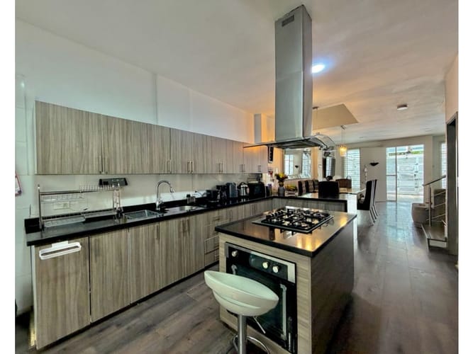 Casa de 7 alcobas en venta en Las Mercedes, Palmira, 384 m² · foto 10 de 24