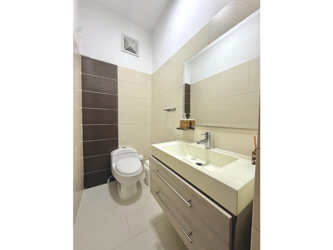 Casa de 7 alcobas en venta en Las Mercedes, Palmira, 384 m² · foto 11 de 24
