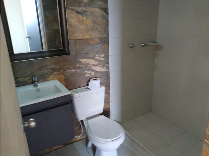 Apartamento de 2 alcobas en venta en Picaleña Y Mirolindo, Ibagué, 45 m² · foto 23 de 24