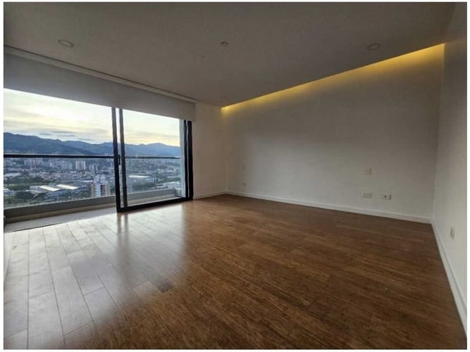 Apartamento de 3 alcobas en venta en Santa Maria De Los Angeles, Medellín, 205 m² · foto 7 de 12