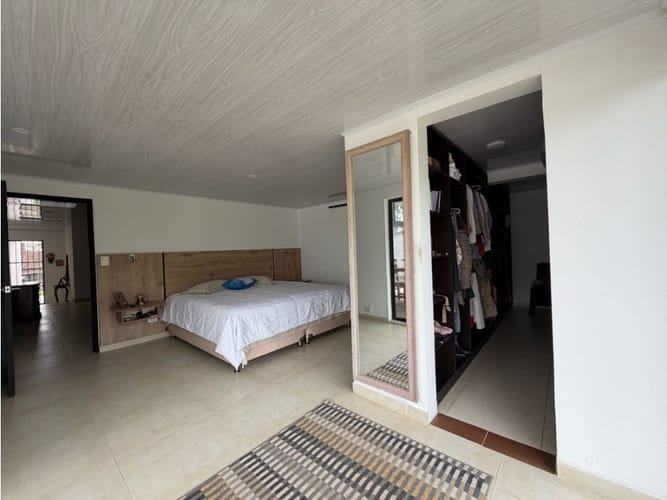 Casa de 5 alcobas en venta en La Francia, Manizales, 305 m² · foto 8 de 20