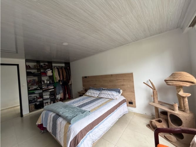 Casa de 5 alcobas en venta en La Francia, Manizales, 305 m² · foto 12 de 20