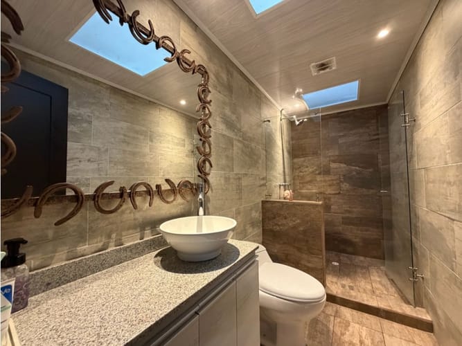 Casa de 5 alcobas en venta en La Francia, Manizales, 305 m² · foto 14 de 20