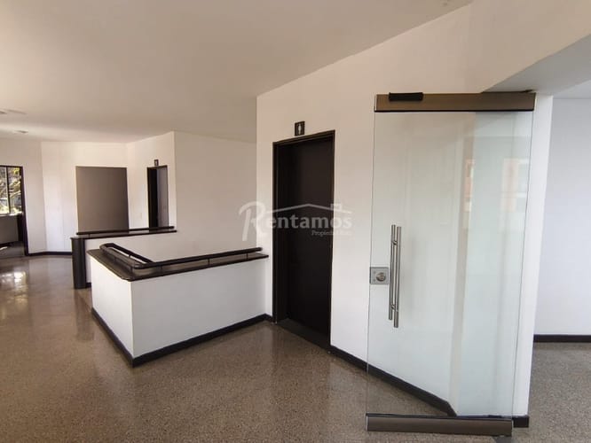 Bodega en arriendo en Manuel Restrepo, Sabaneta, 3197 m² · foto 14 de 24