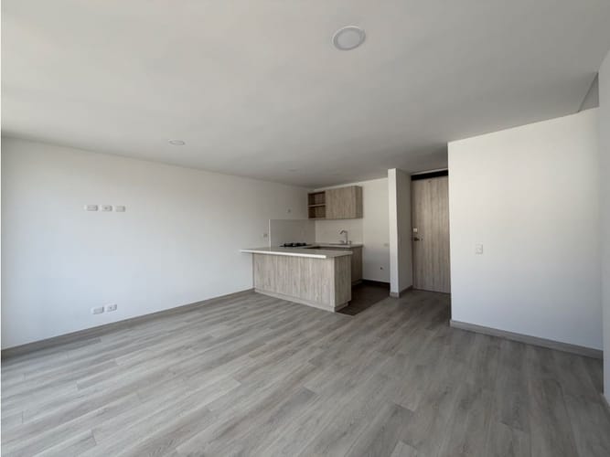 Apartamento de 3 alcobas en venta en Avenida Kevin Angel, Manizales, 76 m² · foto 2 de 13