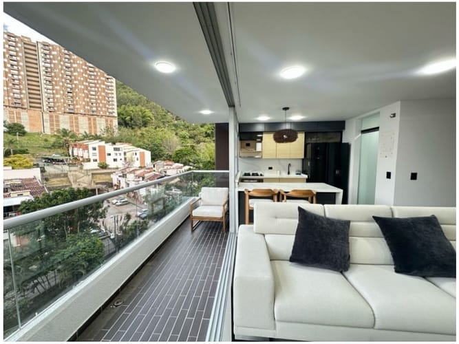Apartamento de 3 alcobas en venta en Loma Del Indio, Medellín, 88 m² · foto 3 de 18