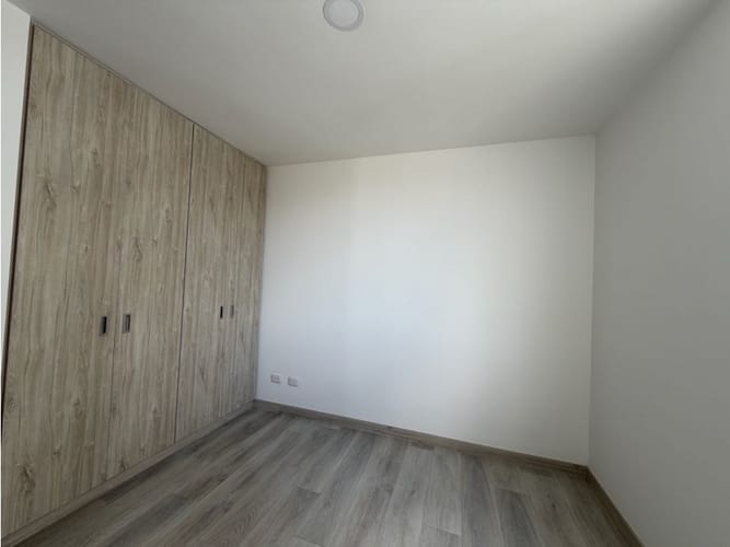 Apartamento de 3 alcobas en venta en Avenida Kevin Angel, Manizales, 76 m² · foto 9 de 13