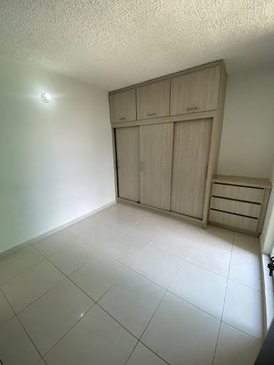 Apartamento de 3 alcobas en arriendo en Frailes, Dosquebradas, 53 m² · foto 2 de 11