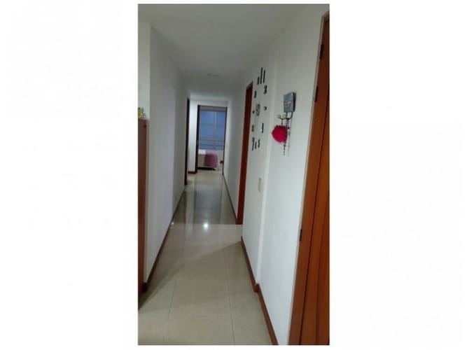 Apartaestudio en venta en La Castellana, Medellín, 67 m² · foto 5 de 12