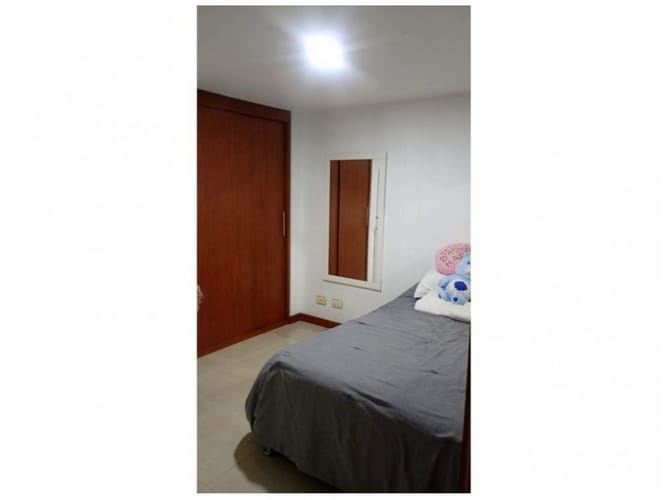 Apartaestudio en venta en La Castellana, Medellín, 67 m² · foto 6 de 12