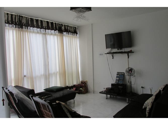 Casa de 7 alcobas en venta en Villa Marina, Ibagué, 336 m² · foto 9 de 24