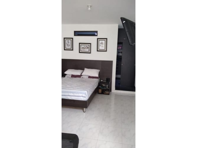 Casa de 7 alcobas en venta en Villa Marina, Ibagué, 336 m² · foto 11 de 24