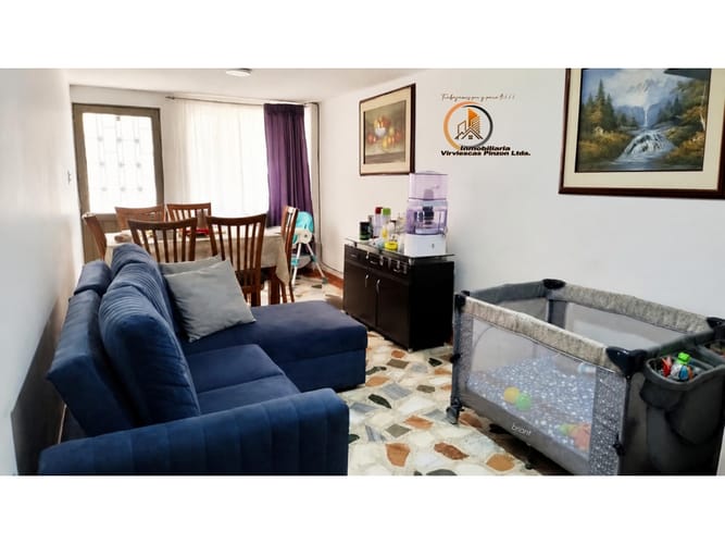Casa de 5 alcobas en venta en Los Laureles, Bogotá, 210 m² · foto 3 de 24
