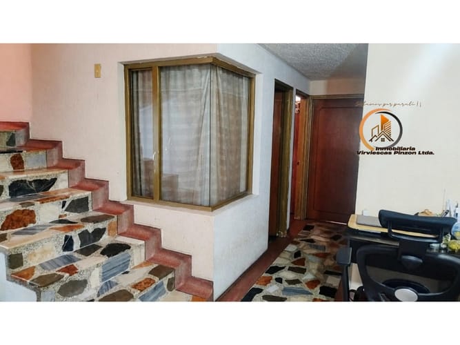 Casa de 5 alcobas en venta en Los Laureles, Bogotá, 210 m² · foto 5 de 24