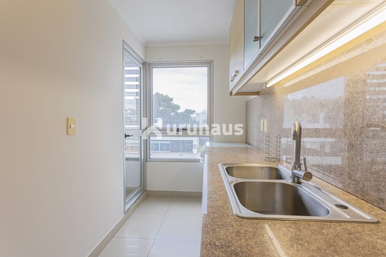 ALQUILER DEPARTAMENTO OCEAN DRIVE TRES DORMITORIOS · Foto 8