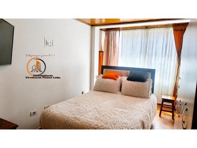 Casa de 5 alcobas en venta en Los Laureles, Bogotá, 210 m² · foto 15 de 24