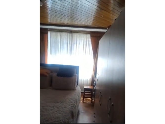 Casa de 5 alcobas en venta en Los Laureles, Bogotá, 210 m² · foto 16 de 24