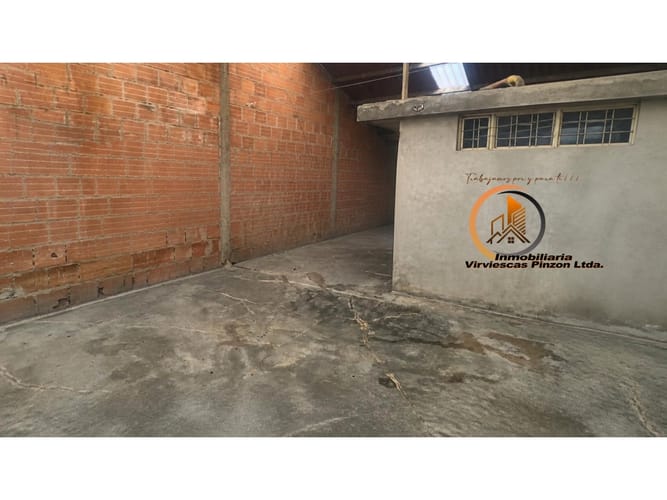 Casa de 5 alcobas en venta en Los Laureles, Bogotá, 210 m² · foto 22 de 24