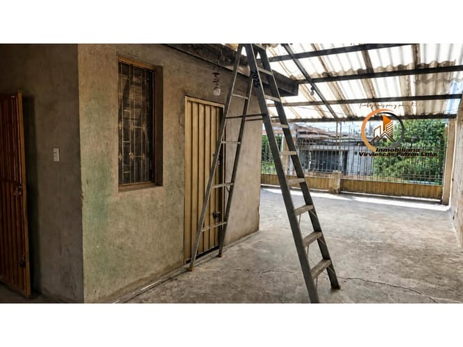Casa de 5 alcobas en venta en Los Laureles, Bogotá, 210 m² · foto 23 de 24