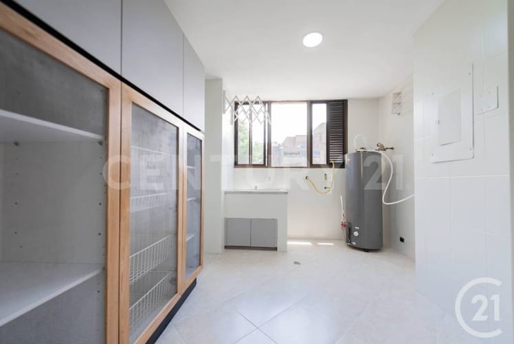 Apartamento de 3 alcobas en arriendo en Urbanizacion Altos De Torremolinos, Medellín, 420 m² · foto 4 de 23