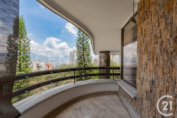 Apartamento de 3 alcobas en arriendo en Urbanizacion Altos De Torremolinos, Medellín, 420 m² · foto 6 de 23