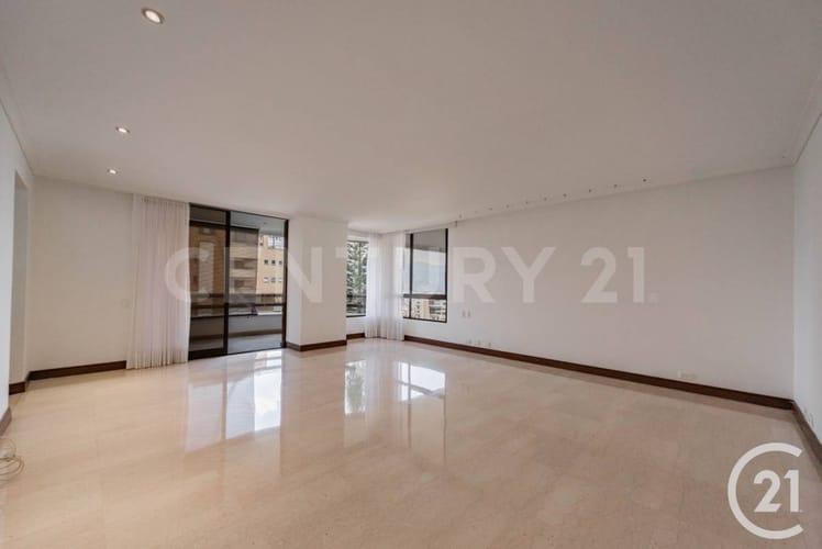 Apartamento de 3 alcobas en arriendo en Urbanizacion Altos De Torremolinos, Medellín, 420 m² · foto 13 de 23