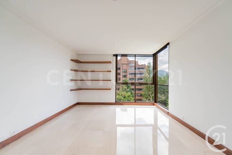 Apartamento de 3 alcobas en arriendo en Urbanizacion Altos De Torremolinos, Medellín, 420 m² · foto 18 de 23