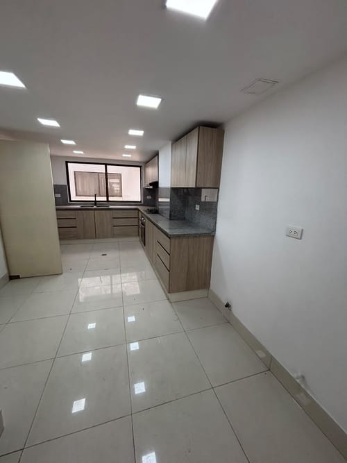 Apartamento de 6 alcobas en arriendo en Santa Teresita, Cali, 270 m² · foto 8 de 24