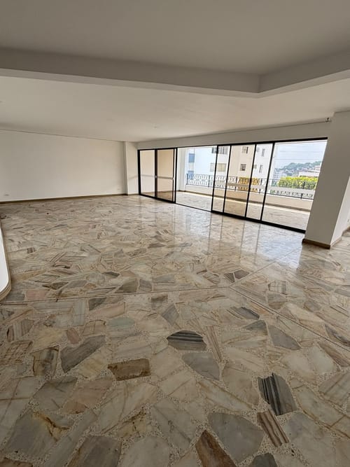 Apartamento de 6 alcobas en arriendo en Santa Teresita, Cali, 270 m² · foto 12 de 24