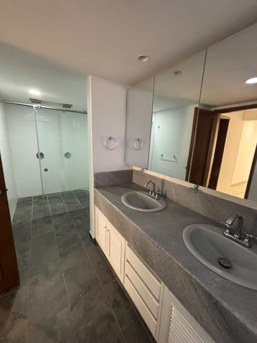 Apartamento de 6 alcobas en arriendo en Santa Teresita, Cali, 270 m² · foto 14 de 24